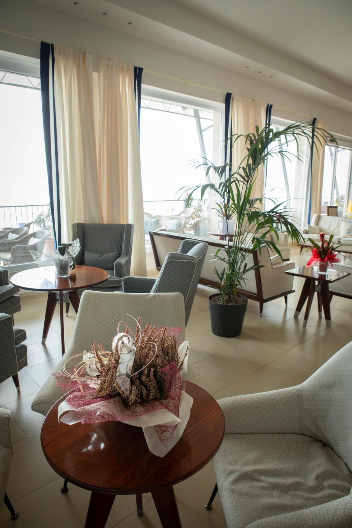 Hotel Parrini Фоллоніка Екстер'єр фото